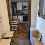 Apartmán Monteurwohnung Mit Wlan, Garten, Parkplatz, Eigener Terrasse