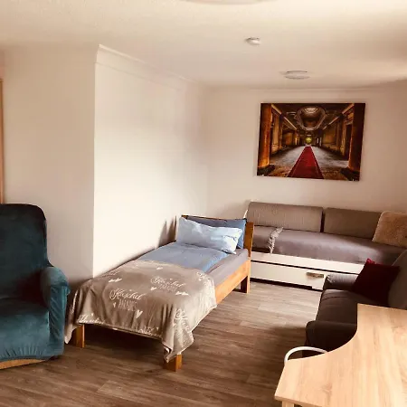 Monteurwohnung Mit Wlan, Garten, Parkplatz, Eigener Terrasse * Idar-Oberstein