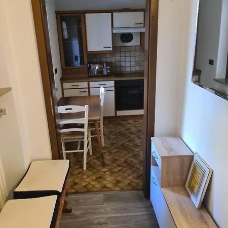 Apartman Monteurwohnung Mit Wlan, Garten, Parkplatz, Eigener Terrasse