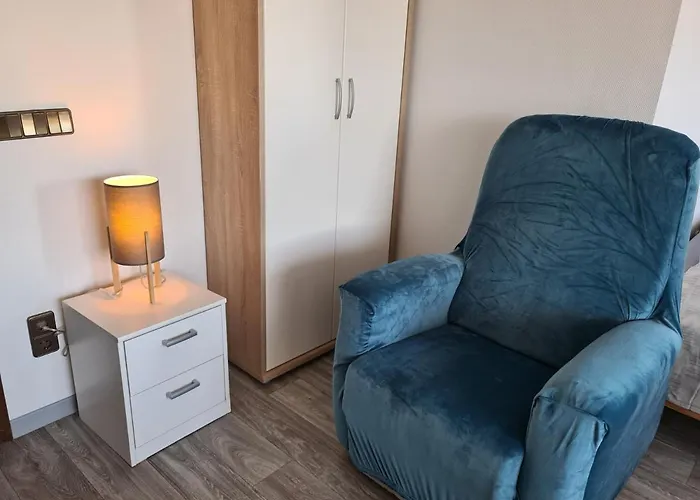 Apartamento Monteurwohnung Mit Wlan, Garten, Parkplatz, Eigener Terrasse *