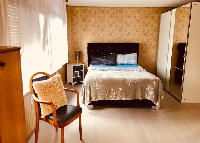 Apartamento Monteurwohnung Mit Wlan, Garten, Parkplatz, Eigener Terrasse